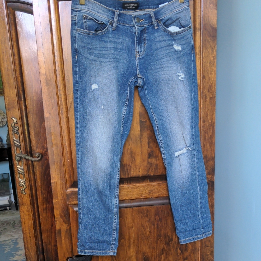 Banana Republic  Girlfriend Blue Jeans, Distressed, Waist 30, Length 33, Stretch